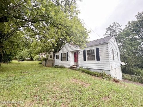 2500 Brice St, Knoxville, TN, 37917-3915 | Card Image