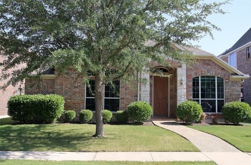 9205 Regal Oaks Dr, Mckinney, TX, 75072-4950 | Card Image