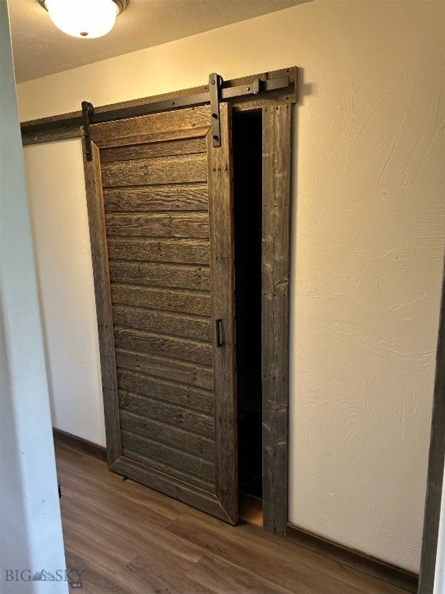 Bathroom Barn door | Image 11