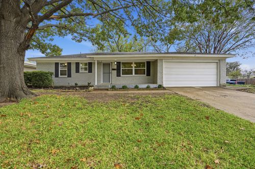 4317 Wedgmont Cir S, Fort Worth, TX, 76133-2705 | Card Image