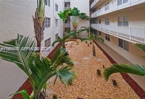 d-227-7743 Sw 86th St, Miami, FL, 33143-7201 | Card Image