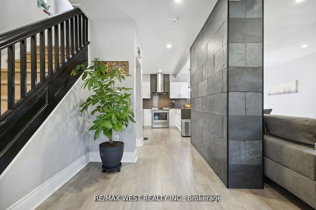 48 Burwell St, House other with 3 bedrooms, 2 bathrooms and 3 parking in Brantford ON | Image 6