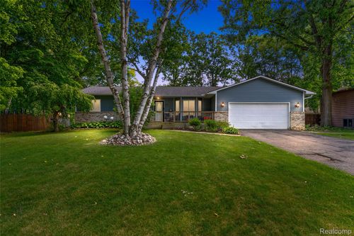 9249 Park Place Street W, Swartz Creek, MI, 48473 | Card Image