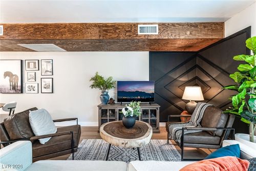 5911 Vegas Dr, Las Vegas, NV, 89108-2422 | Card Image