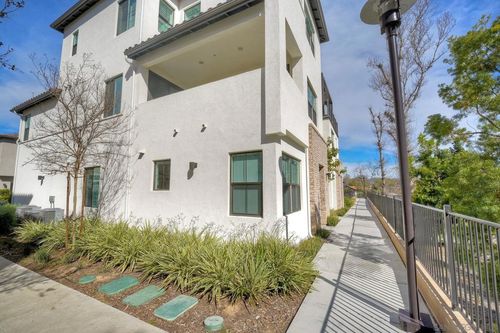 unit-2-13087 Olympus Cir, Poway, CA, 92064-4677 | Card Image