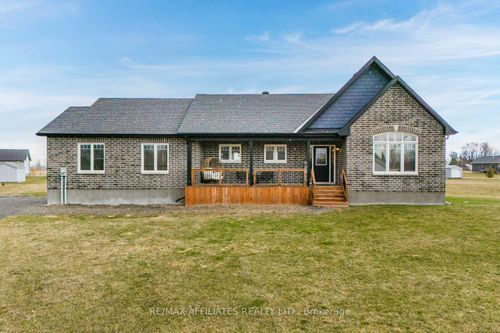 3007 Drew Dr, South Mountain, ON, K0E1W0 | Card Image
