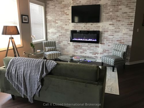 {{alt}} | Card Image