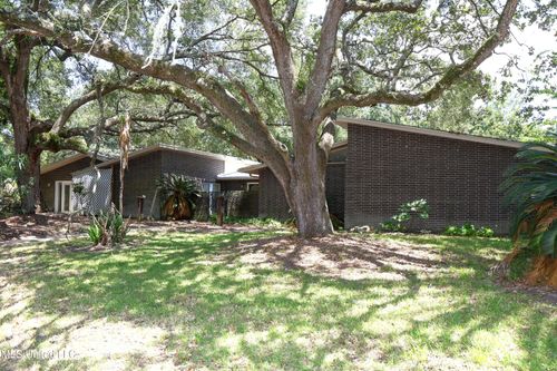 1040 Del Norte Cir, Pascagoula, MS, 39581-2023 | Card Image