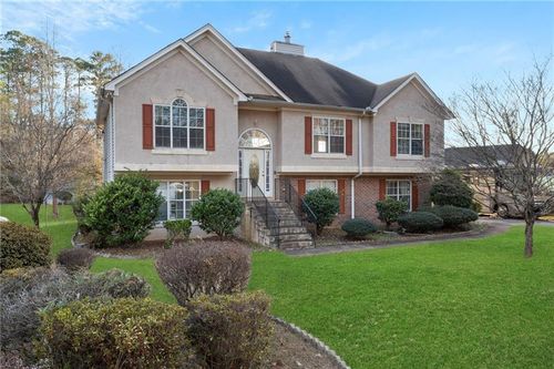 6644 Virlyn B Smith Rd, Fairburn, GA, 30213-3917 | Card Image