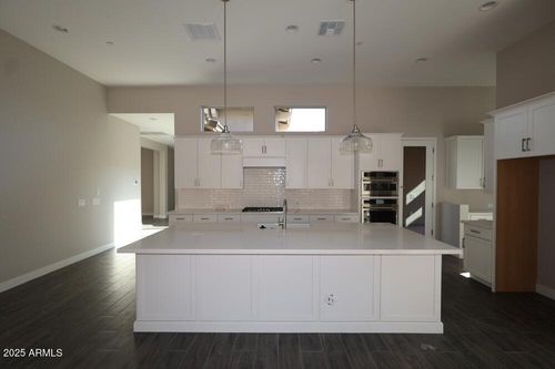 32468 N 135th Dr, Peoria, AZ, 85383-8100 | Card Image