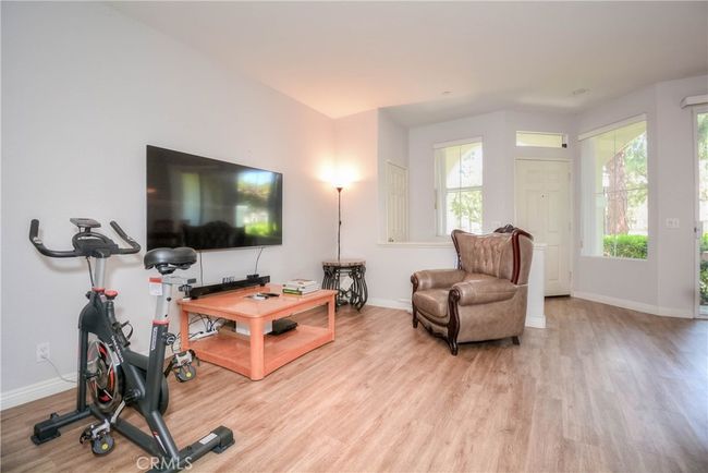 803 Maplewood, Condo with 2 bedrooms, 3 bathrooms and 2 parking in Irvine CA | Image 4