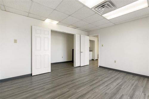 4a-2325 Severn Avenue, Metairie, LA, 70001 | Card Image