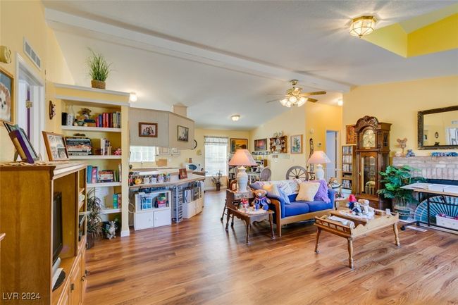185 Vegas St, House other with 3 bedrooms, 2 bathrooms and null parking in Jean NV | Image 6