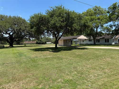 TBD W Fairwinds Street, Hallettsville, TX, 77964 | Card Image