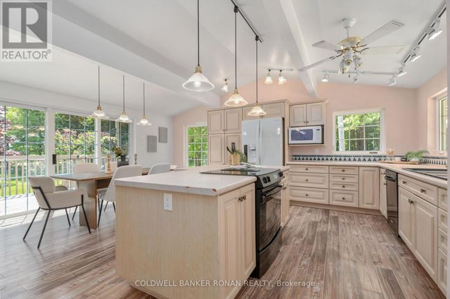953026 7 Th Line Ehs, House other with 4 bedrooms, 2 bathrooms and 12 parking in Mono ON | Image 5