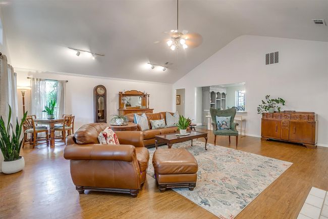 512 N Parkridge Dr, House other with 4 bedrooms, 3 bathrooms and null parking in Mansfield TX | Image 10