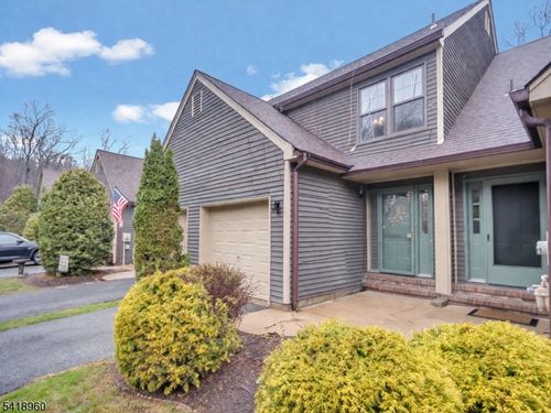 apt-f-44 Manchester Ln, West Milford, NJ, 07480-4919 | Card Image