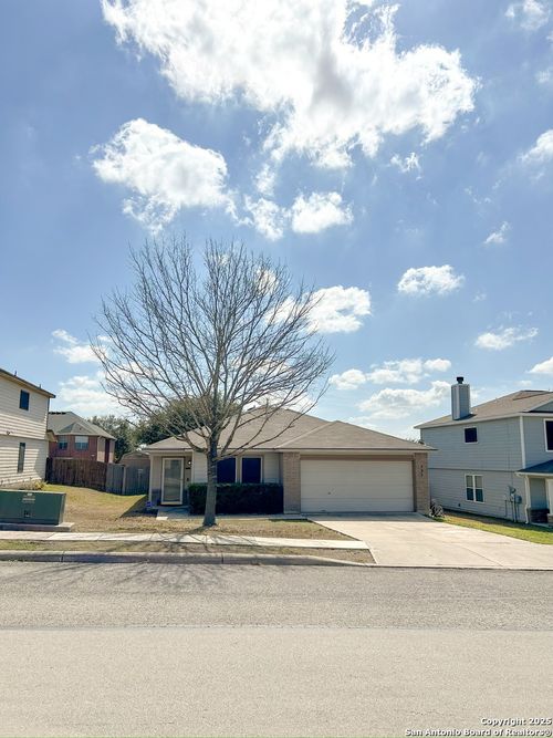 137 Willow Brk, Cibolo, TX, 78108-3258 | Card Image