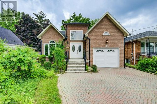 1056 Plains View Ave, Burlington, ON, L7T1V5 | Card Image