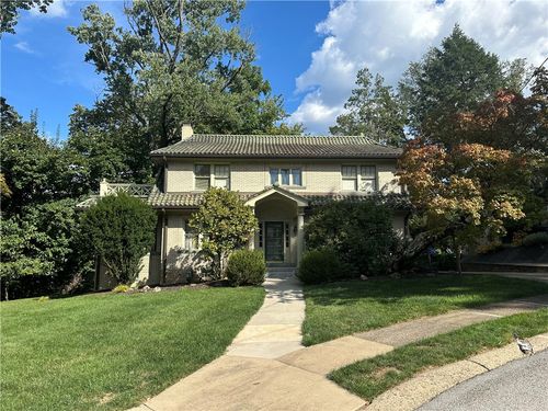 15 Mission Dr, Mt. Lebanon, PA, 15228-2118 | Card Image