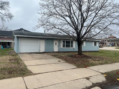 104 12th Ave S, Onalaska, WI, 54650-3007 | Card Image