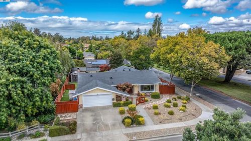 5303 Stirling Ct, Newark, CA, 94560-1352 | Card Image