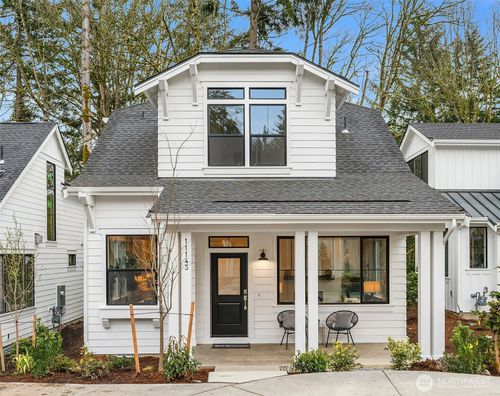 13426 Ne 112th Pl, Redmond, WA, 98052-2466 | Card Image