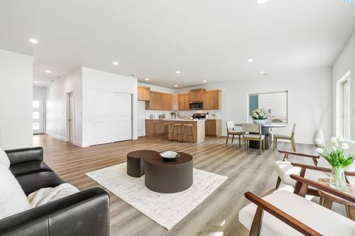 1008 S Underwood Pl, Kennewick, WA, 99337-4004 | Card Image