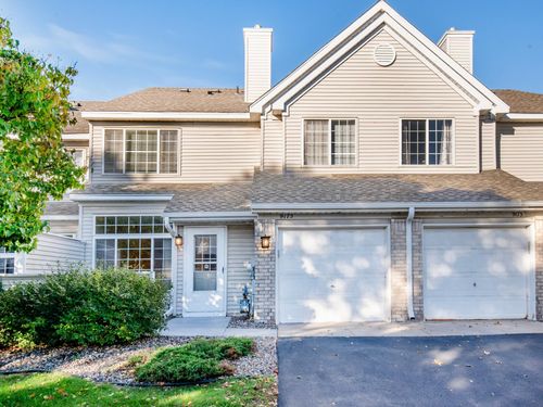 9175 Troon Ct, Woodbury, MN, 55125-7712 | Card Image
