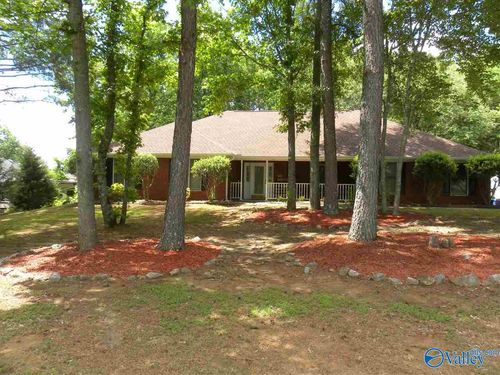 111 Capote Dr, Harvest, AL, 35749-8240 | Card Image