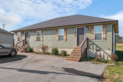 226 Driftwood Ln, Mcminnville, TN, 37110-6303 | Card Image