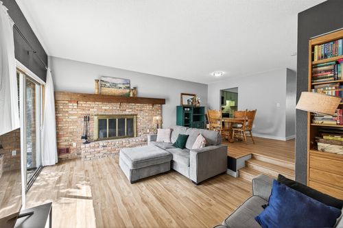 7235 W Franklin Ave, Saint Louis Park, MN, 55426-2012 | Card Image