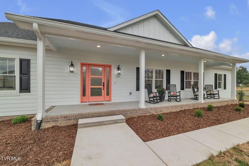 182 St Johns Way Rd, Chilhowie, VA, 24319-1170 | Card Image