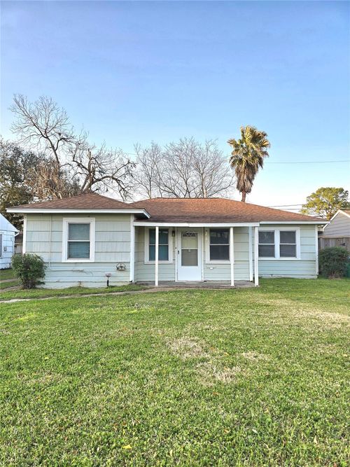 7547 Magnolia St, Houston, TX, 77023-4203 | Card Image