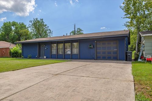 213 Highland Dr, Hitchcock, TX, 77563-1419 | Card Image