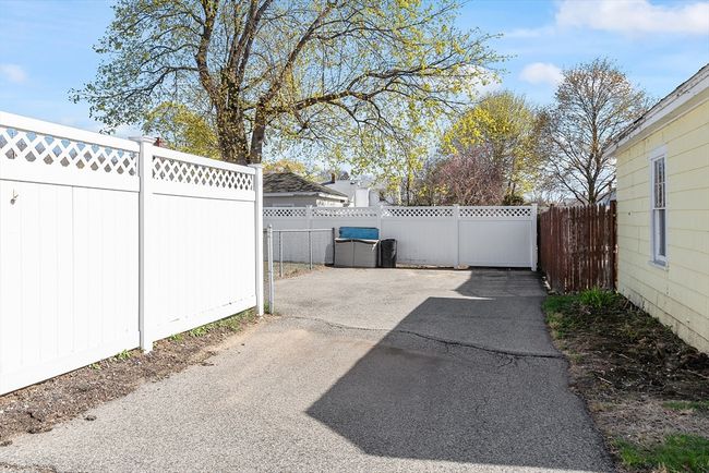 18 Glendale Ave, House other with 3 bedrooms, 2 bathrooms and 3 parking in Peabody MA | Image 6