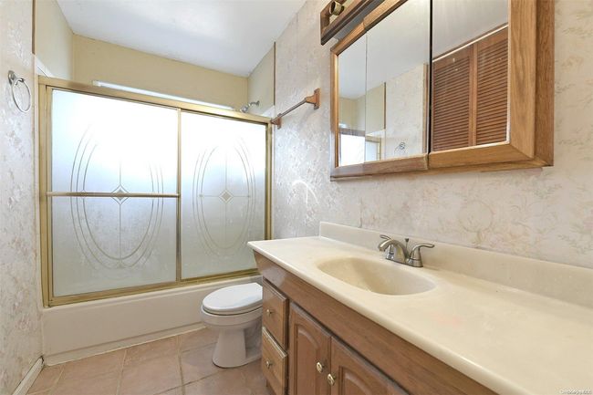 5 Weymouth St, House other with 4 bedrooms, 2 bathrooms and null parking in Dix Hills NY | Image 9
