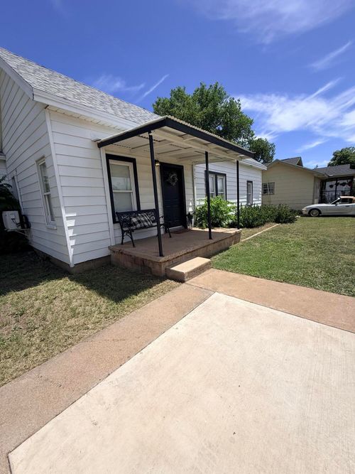 312 E 23rd St, San Angelo, TX, 76903-2606 | Card Image