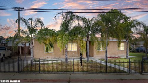 2014 W Houston Ave, Visalia, CA, 93291-2643 | Card Image