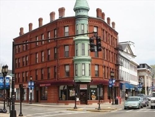 apt-402-3 Forest St, Medford, MA, 02155-3138 | Card Image