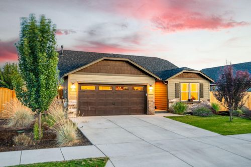 932 Nw Teak Ct, Redmond, OR, 97756-1229 | Card Image