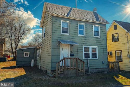 15 E 4th St, BLADES, DE, 19973-4120 | Card Image