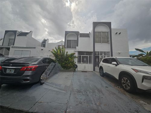 40-3890 W 8th Way, Hialeah, FL, 33012-8206 | Card Image