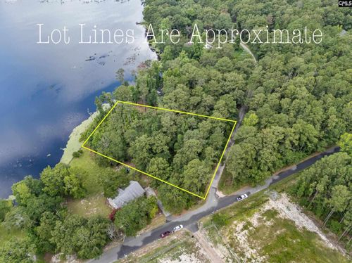 228 Lakeview Rd, Eastover, SC, 29044-9146 | Card Image