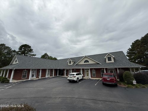 6and7-980 7 Lks N, West End, NC, 27376-9752 | Card Image