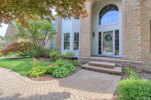 49733 Ash Ct, Plymouth, MI, 48170-6380 | Card Image