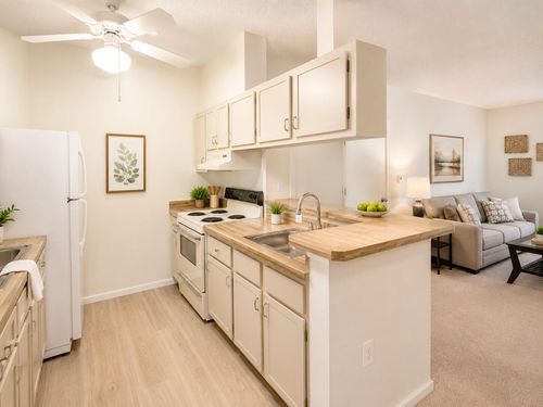 215-9690 S Belfort Cir, Tamarac, FL, 33321-1864 | Card Image