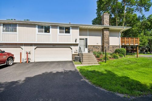 6643 Ives Ln N, Maple Grove, MN, 55369-6074 | Card Image