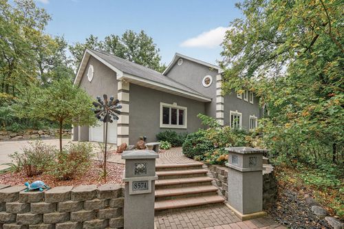 8574 Mcguire Ct E, Shakopee, MN, 55379-9607 | Card Image