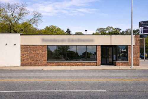 3540 W 95th St, Evergreen Park, IL, 60805-2105 | Card Image